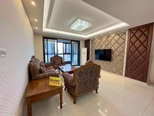 电梯高层 各付送产权车位 交通便捷 房龄新 临百联