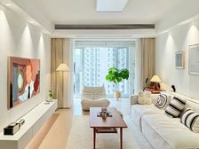 佛系房东,地铁口,公园旁,打一背包