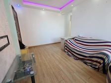 满五 中间楼层采光好 有电梯 交通便捷 近地铁 小三房