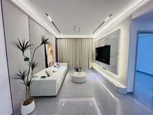 丽恒阁 万达商圈 飞来湖旁 业主回香港发展急售 来电送车位!