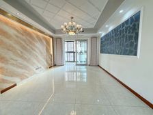 三十中中南路次新小区边户大三房满五唯一有钥匙