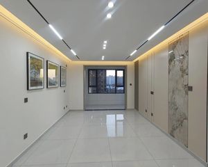 人民路太和新都会 一梯两户业主精装三室可做婚房通体阳台送储间