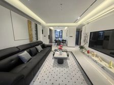 吾悦广场旁 毛坯边户大三房 看房方便