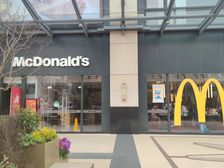 内环浦东新区沿街拐角纯一楼旺铺 租客麦当劳 年租金29万