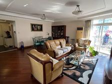 电梯小洋房,正对小区中心花园,得房率高。双轨交通,看房随时