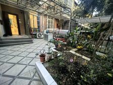 市政府旁联排三层小别墅带大院子阳光房实得面积300多平精装修