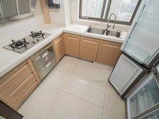 兰庭 双卫格局 中间楼层 医疗配套成熟 朝南 商业配套齐全