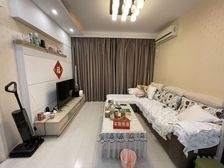 小夫妻和单身必备 环境优美 精装好房 满五 带电梯