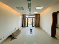 顶楼复式,买一层附一层,超大露台,5房3卫,双有轨电车,急急