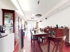 德昌公寓欧式建筑 有固定车位 单价5.5+万超级便宜大3房