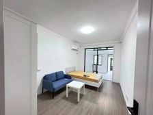 一楼赠天井 精装修 采光无遮挡 配套齐全 临近地铁