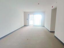 (瑱房源)朝中庭好楼层,视野开阔,价格能小谈,看房方便。