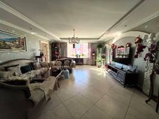 考虑4室看过来!新上! 新一代C区10楼 豪装 赠送家具家电