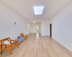 政府教师楼 3室1厅 西南