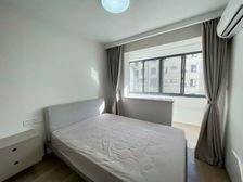 新上双南精装两房,中间楼层,配套三轨,可提前交房,随时看房