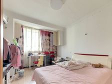 精装修,采光好,近地铁(4号线.6号线),适合自住或出租。