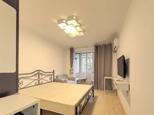 精装修一房,户型全明,采光好,无遮挡,看房随时,有钥匙