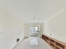 中海左岸澜庭 电梯次新房 精装修 中间楼层 小区环境好 急售