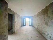 金科品质楼盘,低楼层,看小区中庭,近轻轨