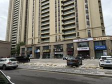 单价11600,建设南路,商铺比住宅价格低,门口停车位,办公