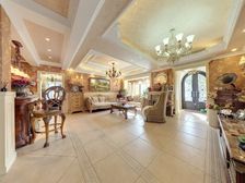 独栋社区 独立院落 房屋改造性好 格局方正 出行方便