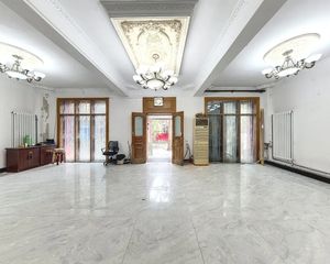 独栋别墅,占地504平,满五唯一,没抵押,价格能谈