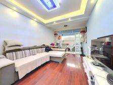 地铁扣,一梯两户,双楠厅北全明,带两个大花园,嘎嘎色一!