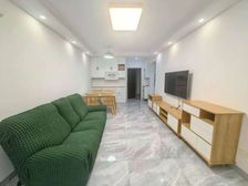 万体馆边上 电梯房中层 朝南户型 1号楼位置好 税费各付