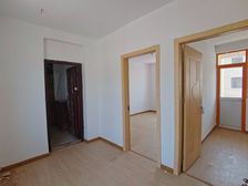 一梯两户,双南房,有全新简单装修!新海农场场部!可 谈!