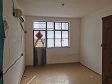 宝山淞宝南向一居 满五毛坯房 总价80万还好谈