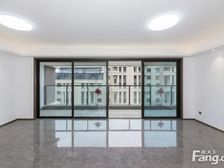 以旧换新桃溪院子176平5室精装大平层 靠环球港单价1.8W