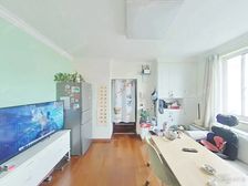 荷三小区 2室1厅1卫 精装修 235万元