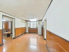 新挂牌,中间楼层,边套带大窗,南北对流通风好,位置安静双轨!