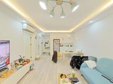 新房已定好,全屋精装,九年建平,看房随时,18号线康桥站