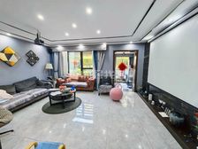 联排别墅!花园150平!实得400平!产权满二!有意私聊!