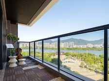 一线湖景 飞来湖旁 万达商圈(标价可少七万)来电送车位 包税