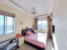 精装四室 南北通透 首付三成可贷款 随时看房