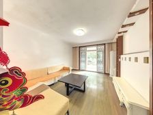 一楼带院子,中间位置,采光好,户型正气