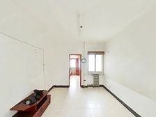 吉兴苑精装四居 顶层通透户型 满二仅售88万