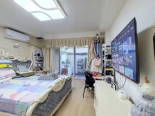 精装修、大两房一厅、附赠20平的使用面积,安家在烫.金地.段