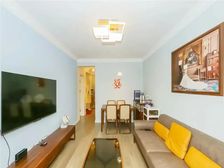 笋盘来袭丨带全屋地暖丨两年婚房装修丨黃金四楼丨价格还能谈!