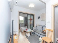 电梯协议已签,满五且V一,花园位置,三轨交通,精装修拎包住