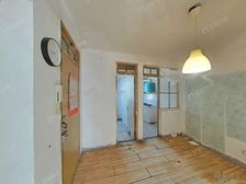 满五年,朝南一室,一梯两户,近地鉄13号缐出行方便,可还价