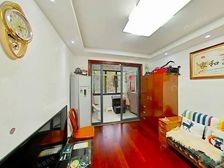 精装修 非底楼 买过来即可入住 好位置 看房方便