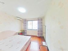 新上房源,满五年,全明户型,诚意出售,看房提前预约。