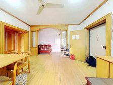石路护城河畔南浩街109平188万