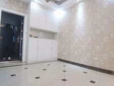 万达附近 三军帅府 101平 精装修 33万