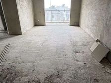 三军帅府电梯中层 102平三房两厅 证满税低 28万可刀