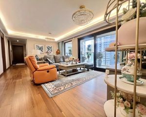 天府二街,朗诗科技住宅,正南采光好,住家精装,诚售,送车位