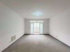 老爸不允许远嫁,男友直接在我家隔壁买房